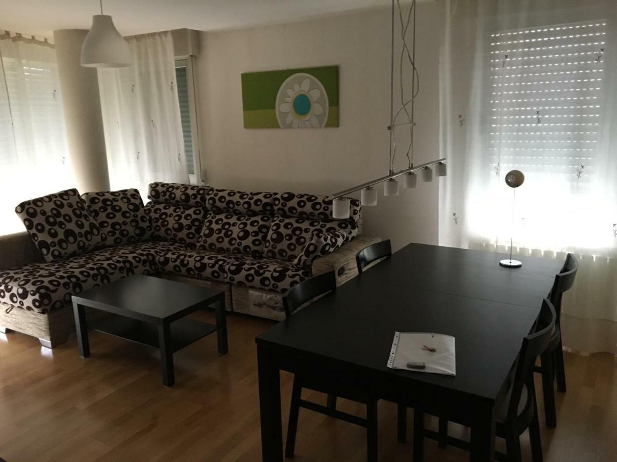 Skylinepamplona Appartement Buitenkant foto